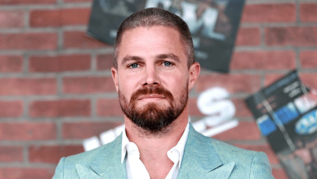 Stephen Amell, Suits L.A., Arrow, TV Spin-off, Lawyer Role, Ted Black, Stuart Lane, Suits Universe, Oliver Queen, DC Universe, SAG-AFTRA, Union Strike